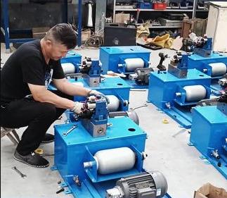 新液壓站制作。來(lái)圖定制各種型號(hào)液壓站